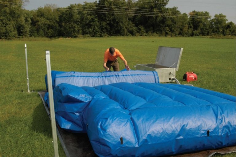 inflatable sand pit